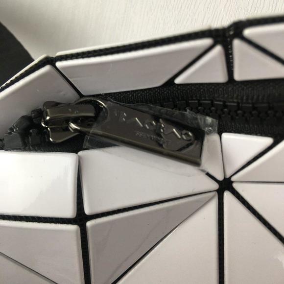 White Baobao Issey Miyake Crossbody Bag with Triangular Appliques - Picture 6 of 12